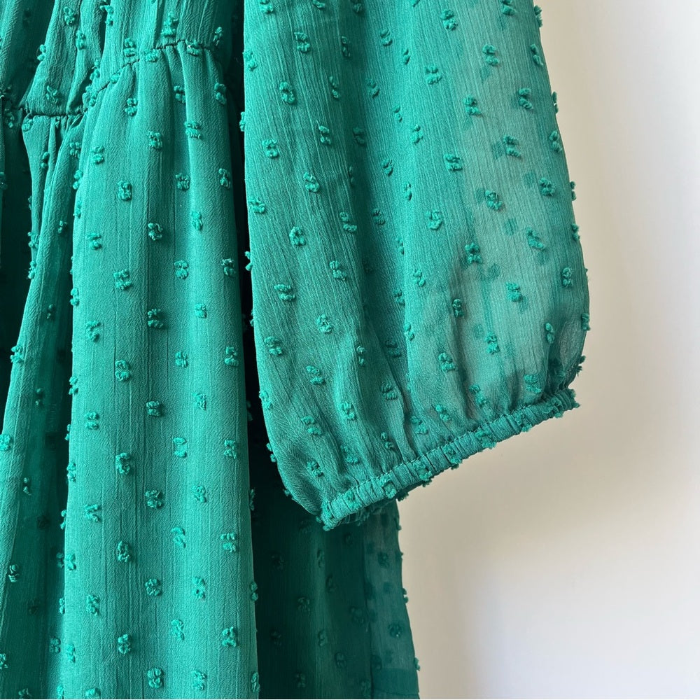 Torrid Maxi Chiffon Clip Dot Pleated Dress - Emerald Green - Size 0 (L)