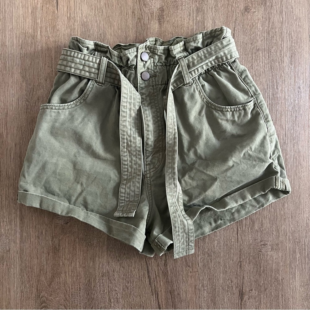 Abercrombie and Fitch Belted Paperbag Jean Shorts - Army Green - Size S