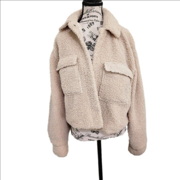 DIVIDED Teddy Button Up Fleece Cropped Jacket Beige Size L