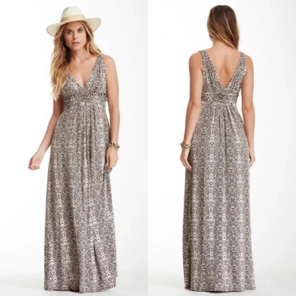 Tart Sleeveless V-Neck Printed Maxi Dress