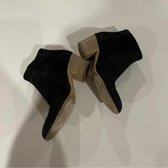 Vince Black Suede Chukka Pull On Ankle Heeled Booties Size 7