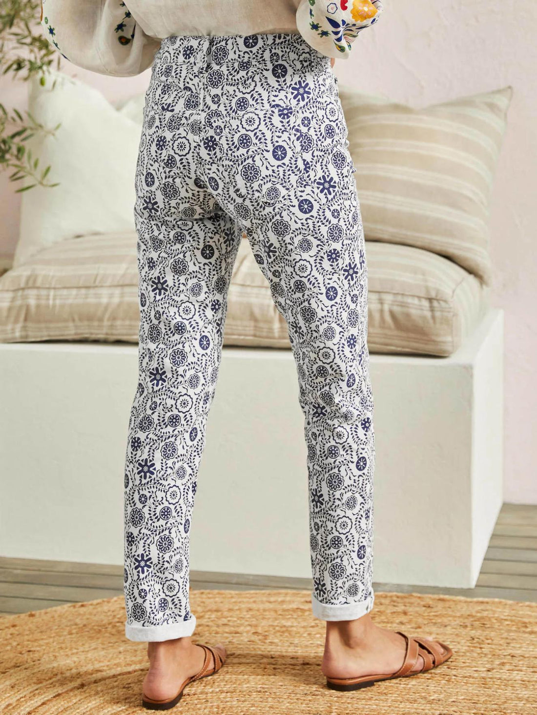 Boden Mid-Rise Girlfriend Jean