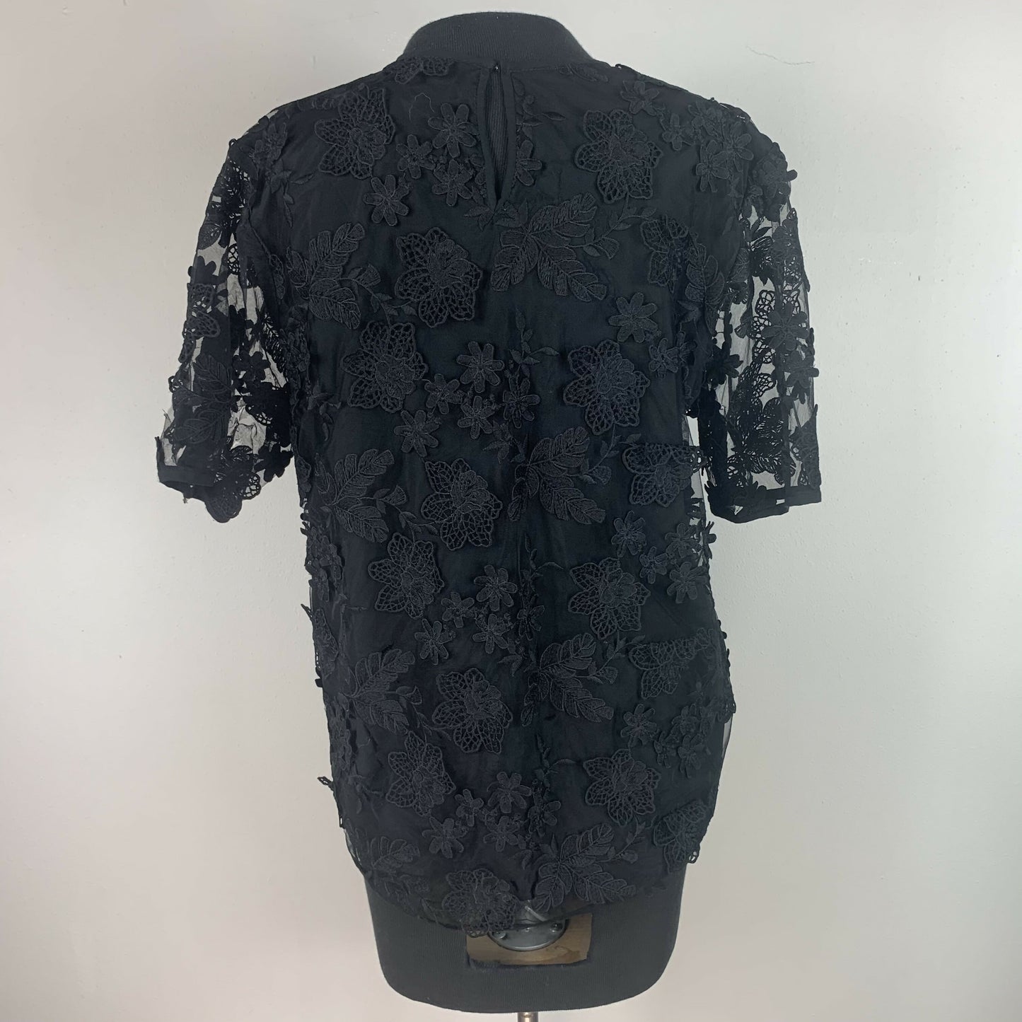 Cynthia Rowley Short Sleeve Lace Overlay Top - Floral - Black - M