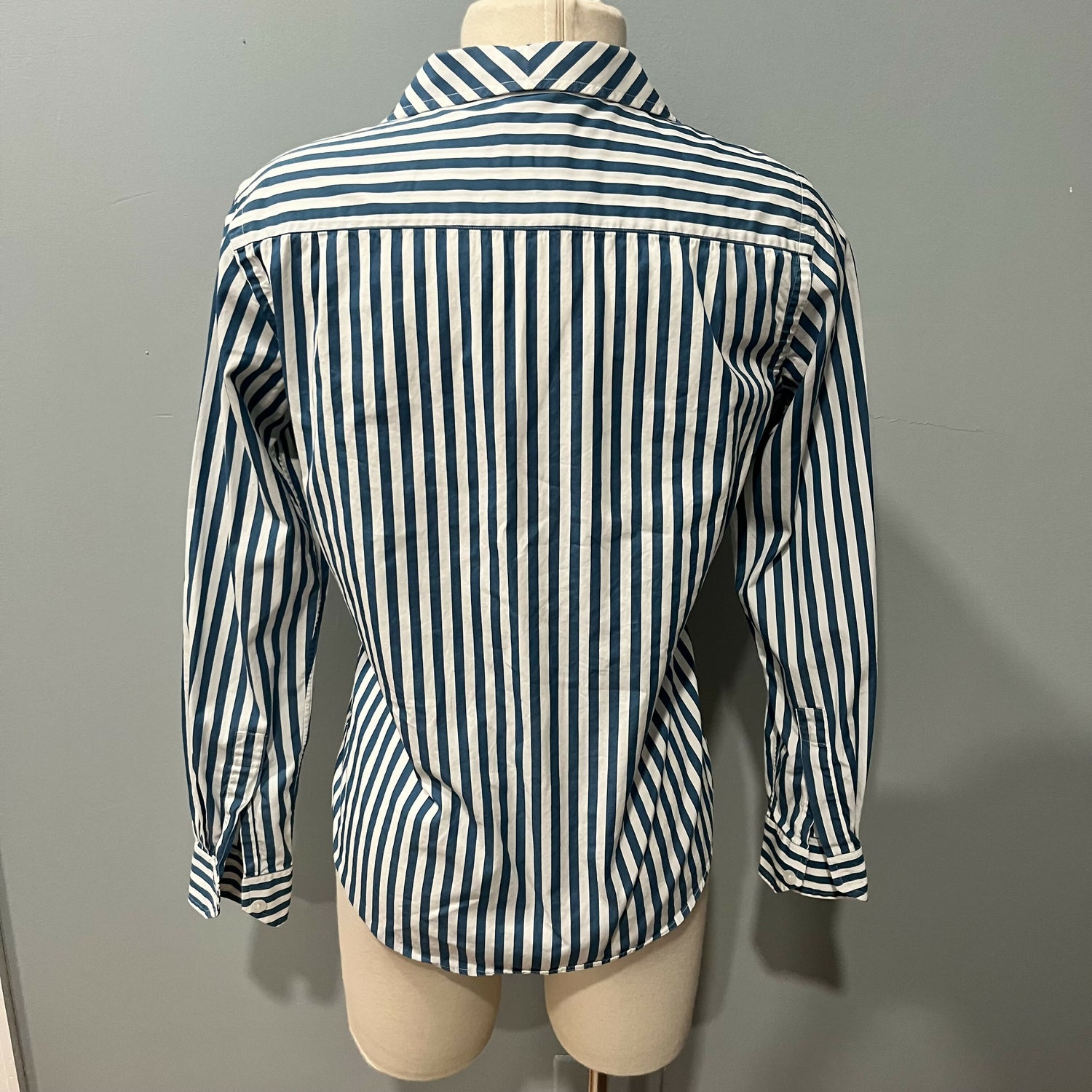 Sarah Alexandra Shapeable Collar Button Up Signature Shirt - Stripes - Blue Multi/Teal Deal - 4