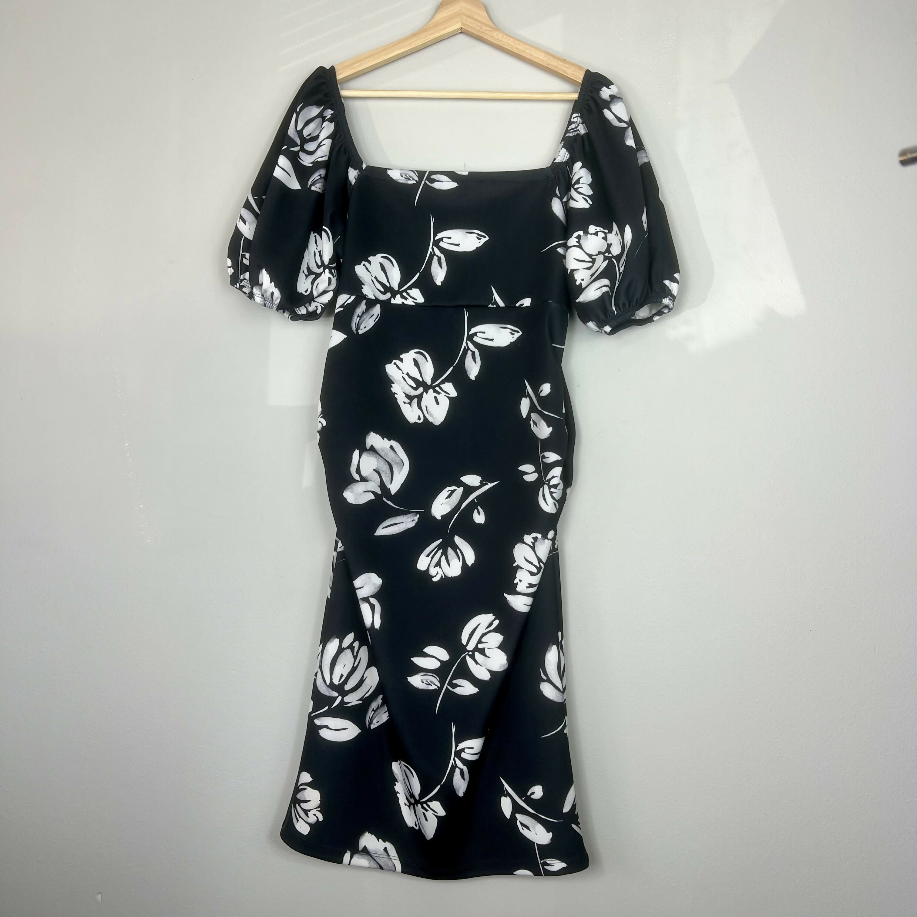 Soon Maternity Maternity Carrie Puff Sleeve Dress Black Floral - Medium