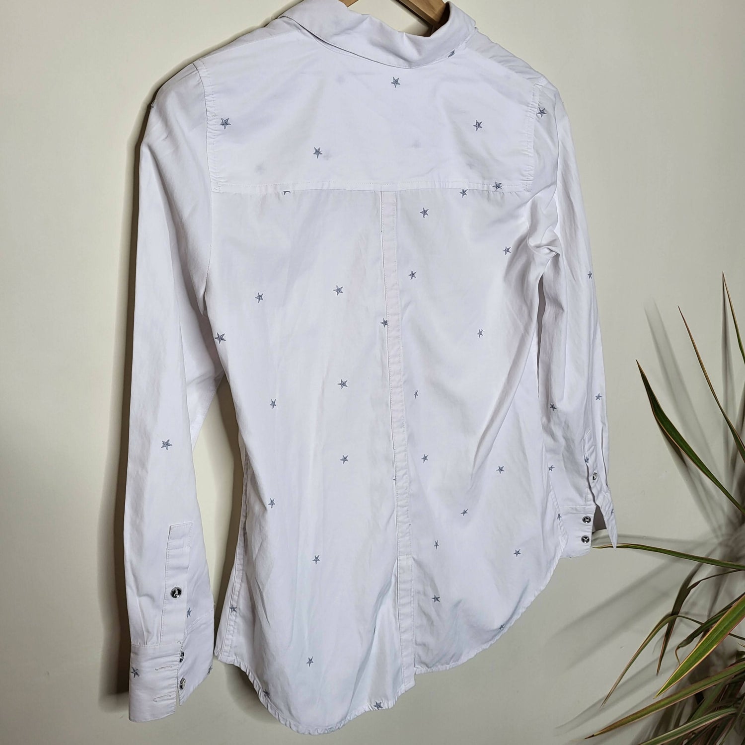 Led Maternity Long Sleeve Collared Button-Down Shirt - Abstract - White