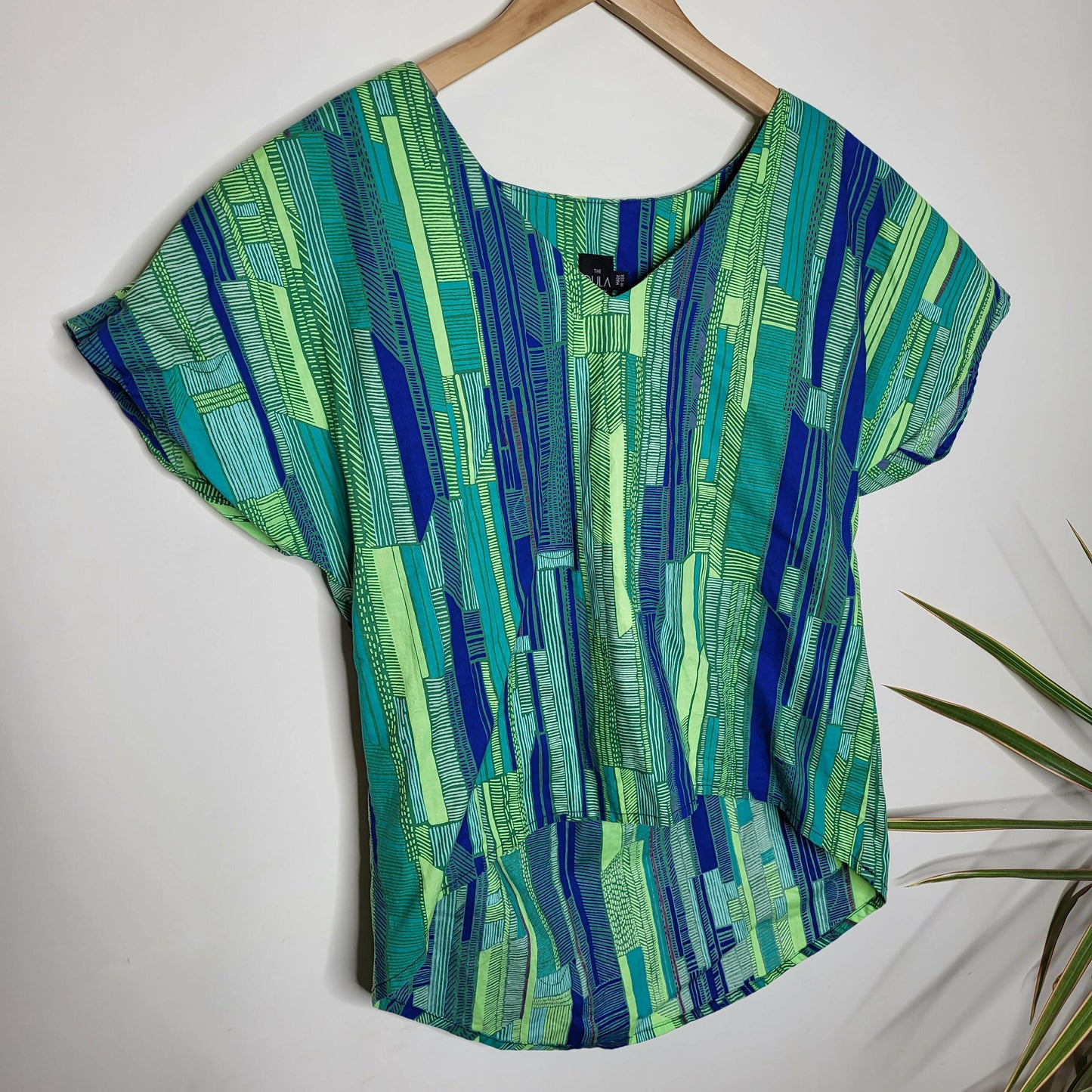 Oula Short Sleeve V-Neck Wax Printed Tee - Geometric - Green Multi