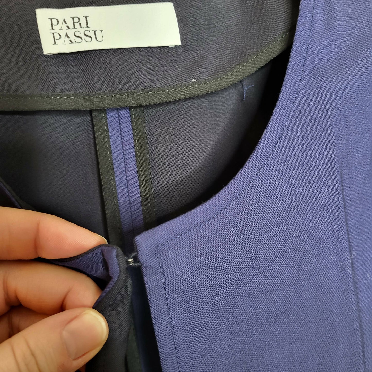 Pari Passu Wool Blend Side Split Jacket Fit D: "Modified Hour Glass" - Navy