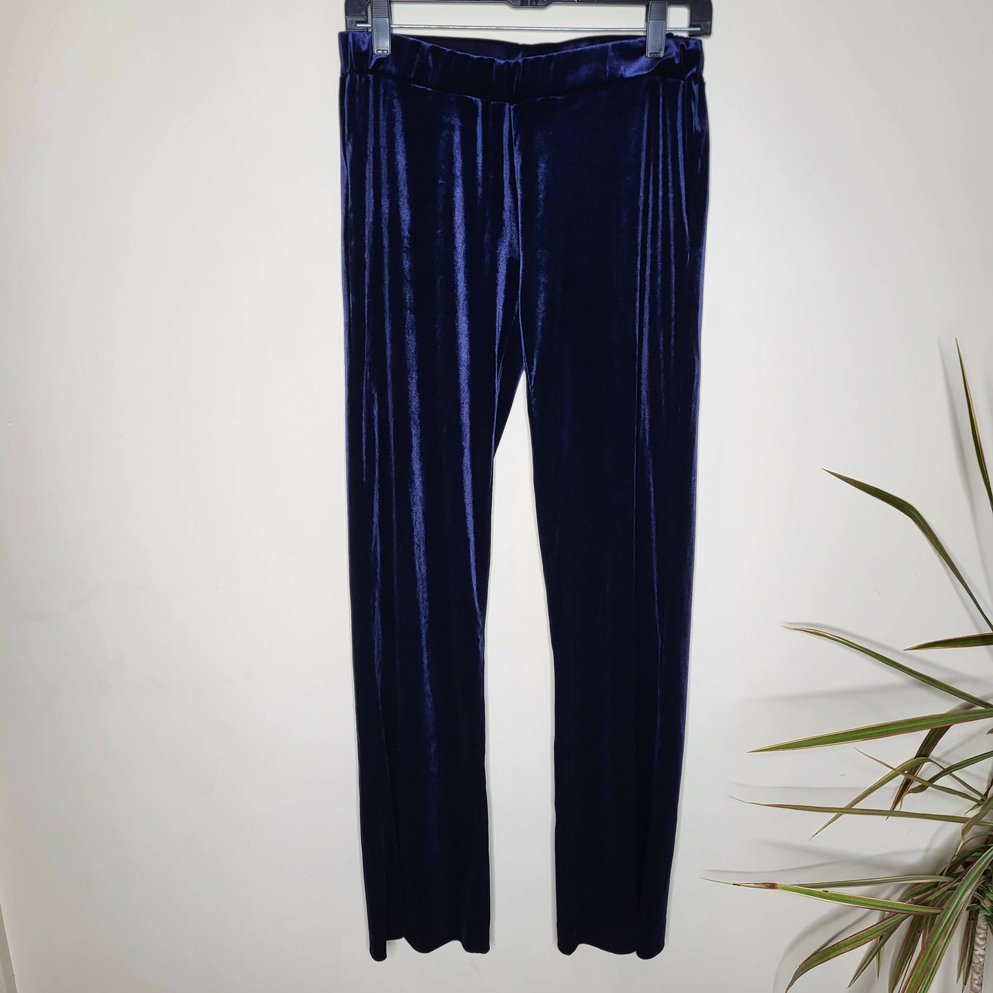 Reconnect Charlotte Straight Leg Velvet Maternity Velour Pants