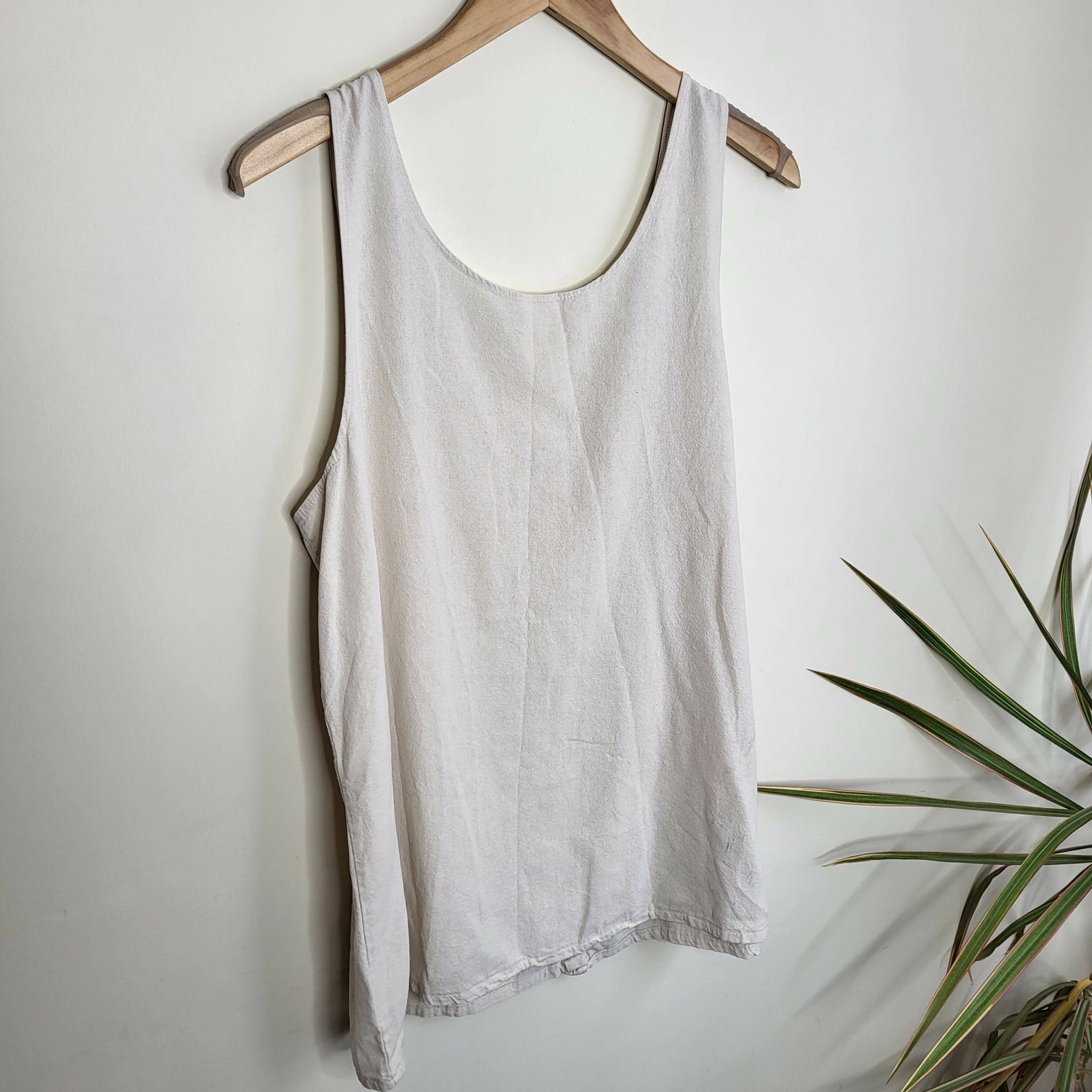 LACAUSA Upcycled Sleeveless Raw Hem Silk Tunic - /White