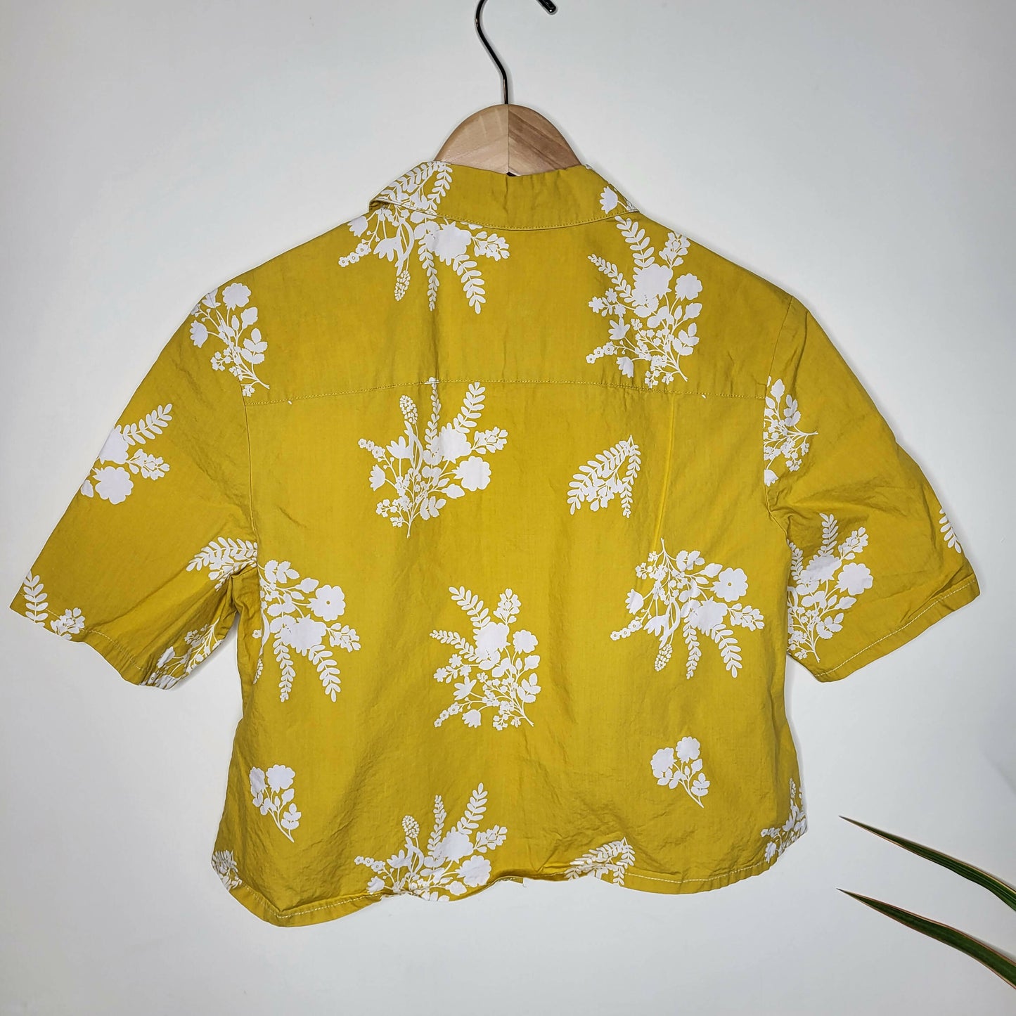 Boden Upcycled Short Sleeve Cropped Button-Down Shirt