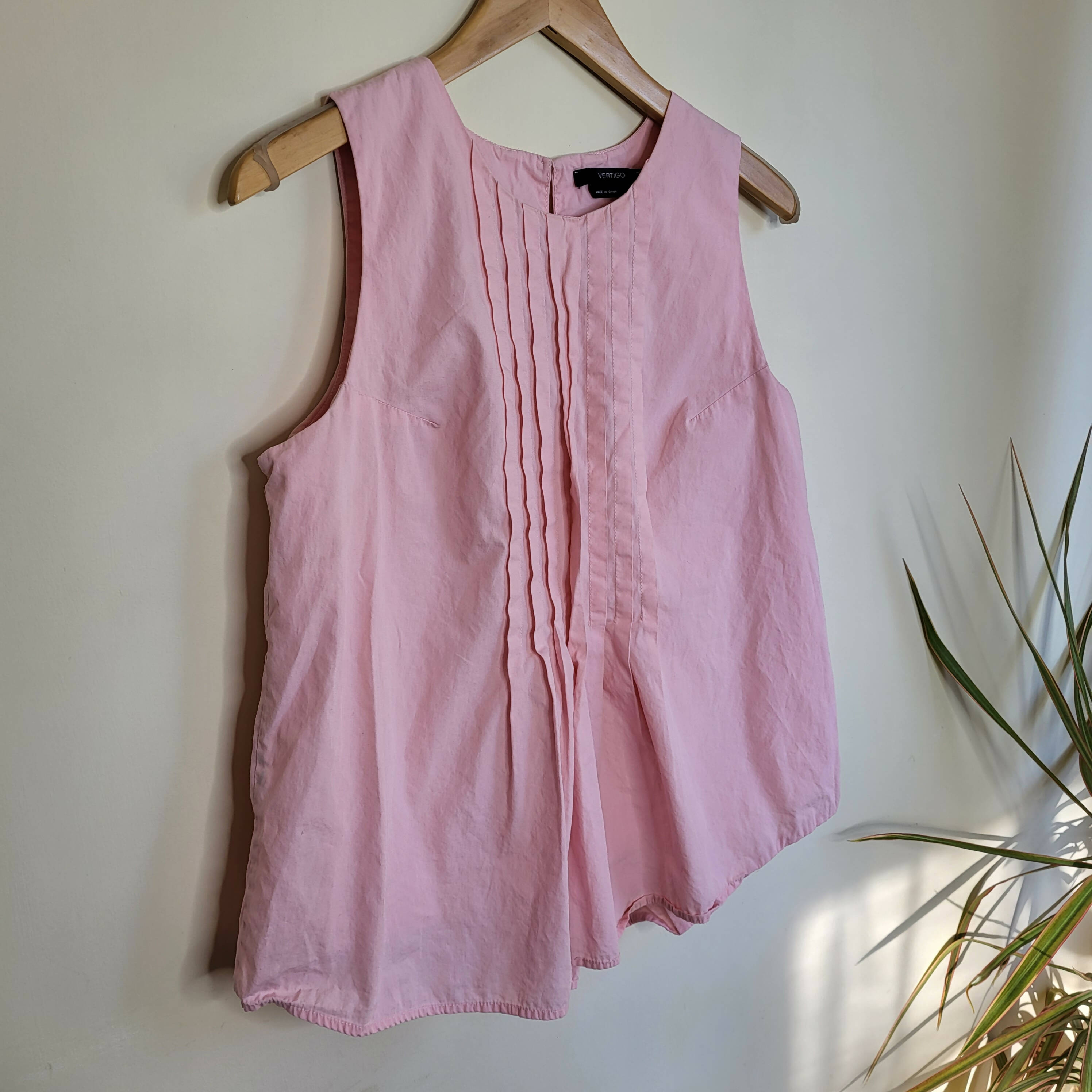 Vertigo Sleeveless Pleated Top - /Pink