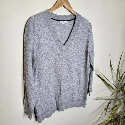 Boden Long Sleeve V-Neck Cashmere Sweater - /Gray