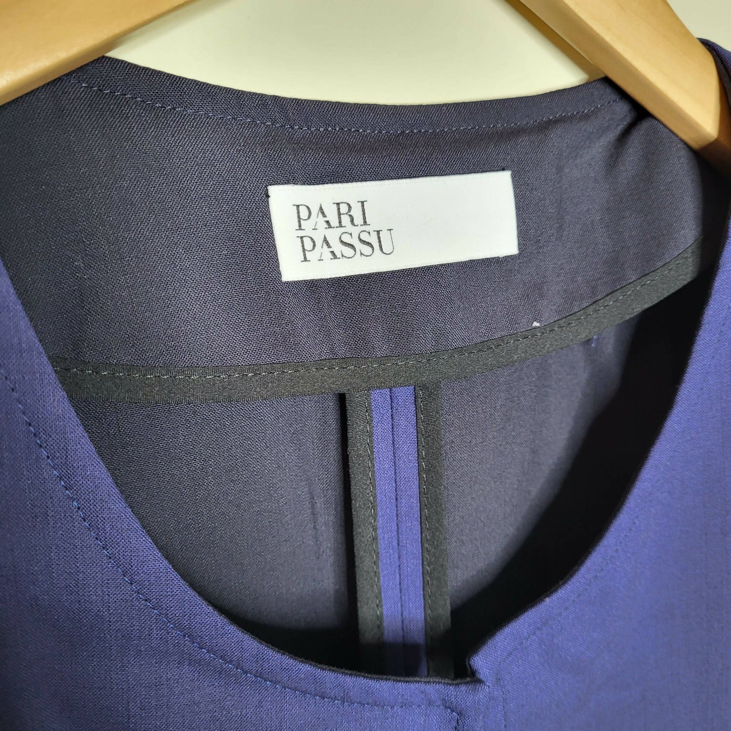 Pari Passu Wool Blend Side Split Jacket Fit D: "Modified Hour Glass" - Navy