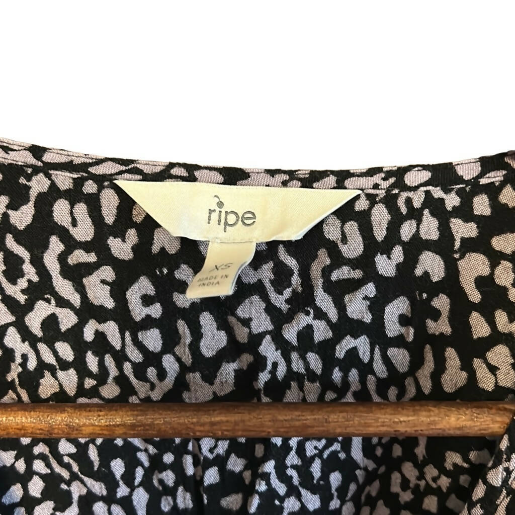 Ripe Maternity Maternity 3/4 Sleeve Wrap Blouse - Abstract - Black Multi/Black/Gray