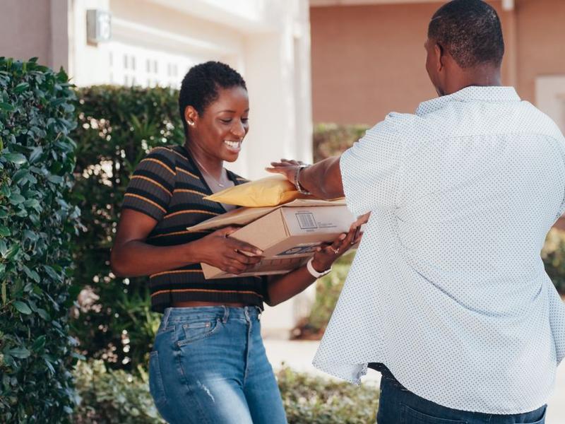Handing over a parcel