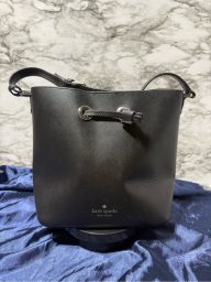 🔥 Kate Spade New York -Sadie Saffiano Leather Bucket Bag – Black (EUC)
