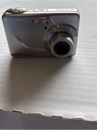 Kodak EasyShare C160 silver compact point-and-shoot digital camera 9.2