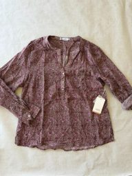 Carve Designs Long Sleeve 1/4 Button Front Gauze Shirt Floral Golden…